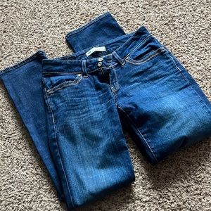 Levi | Size 27/4 | 529 Curvy straight | good condition